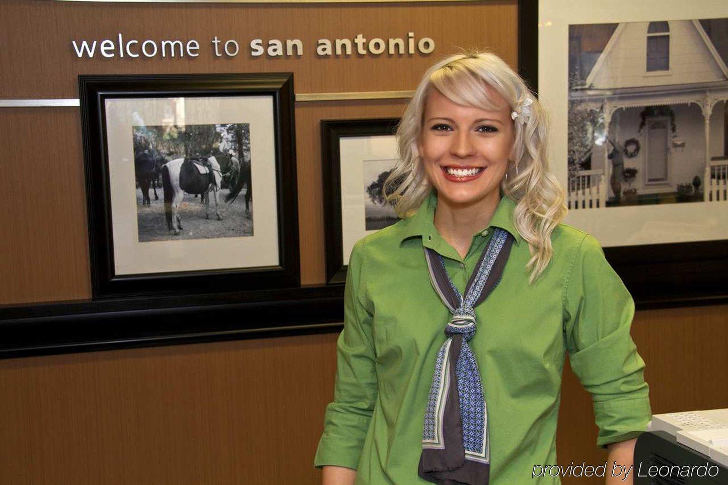 Hampton Inn San Antonio Stone Oak Exterior photo