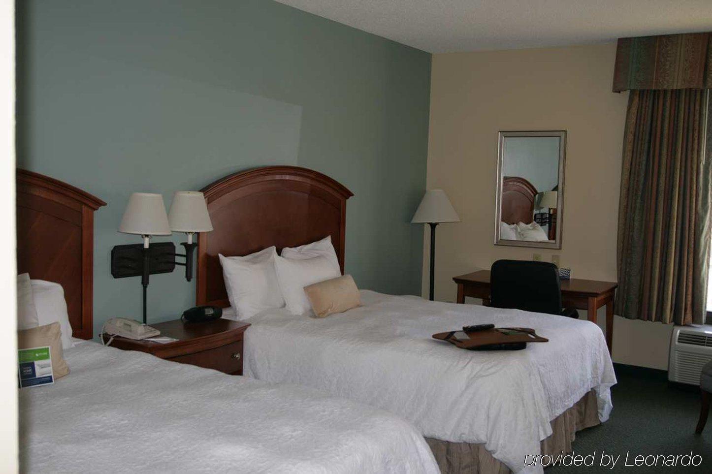 Hampton Inn San Antonio Stone Oak Room photo