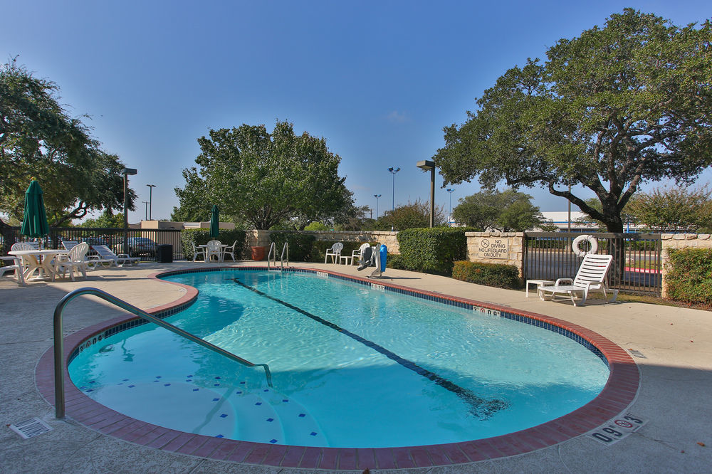 Hampton Inn San Antonio Stone Oak Exterior photo